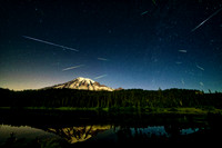 Perseids 2016 - Meteor shower over Rainier