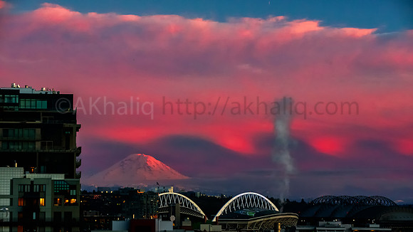 Last light on Rainier, amazing alpenglow, 02/26/2019